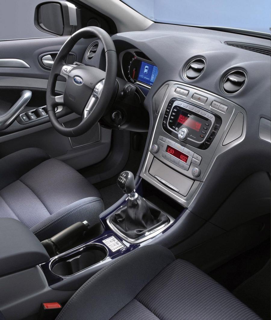  Ford Mondeo 5-Door 2008 года  (фото 2 из 3)